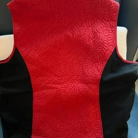 Dennis Basso Quilted Red and Black Vest 2X - Picture 4 of 5
